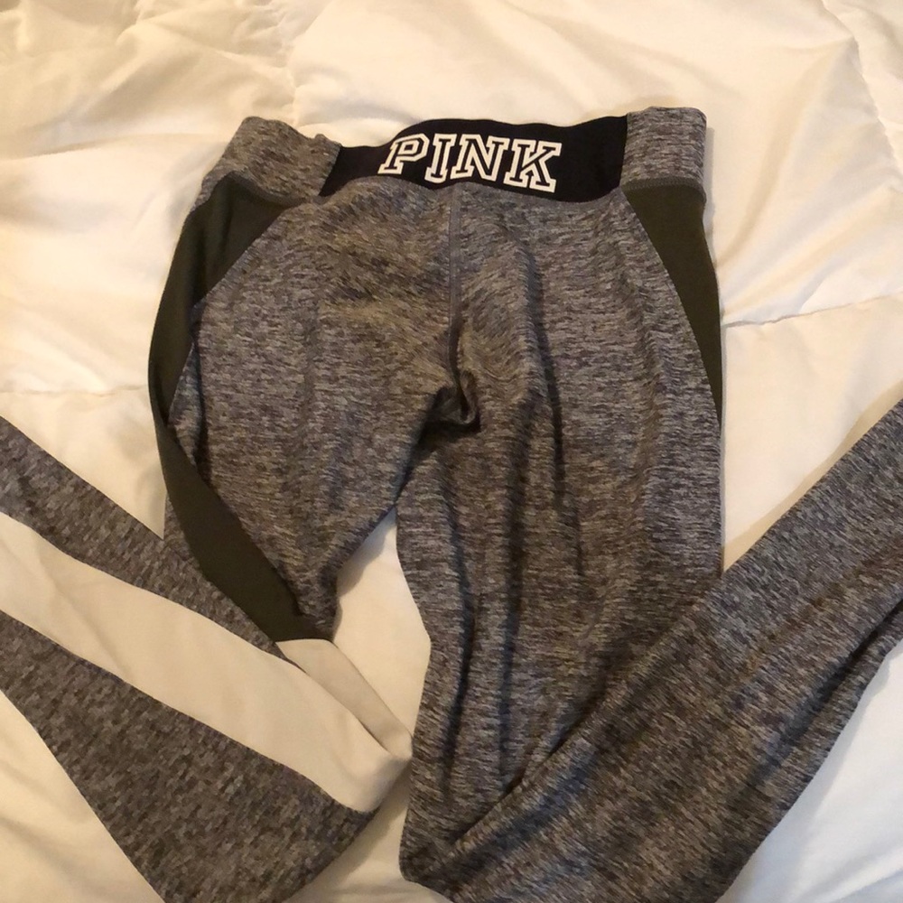 PINK Ultimate workout leggings